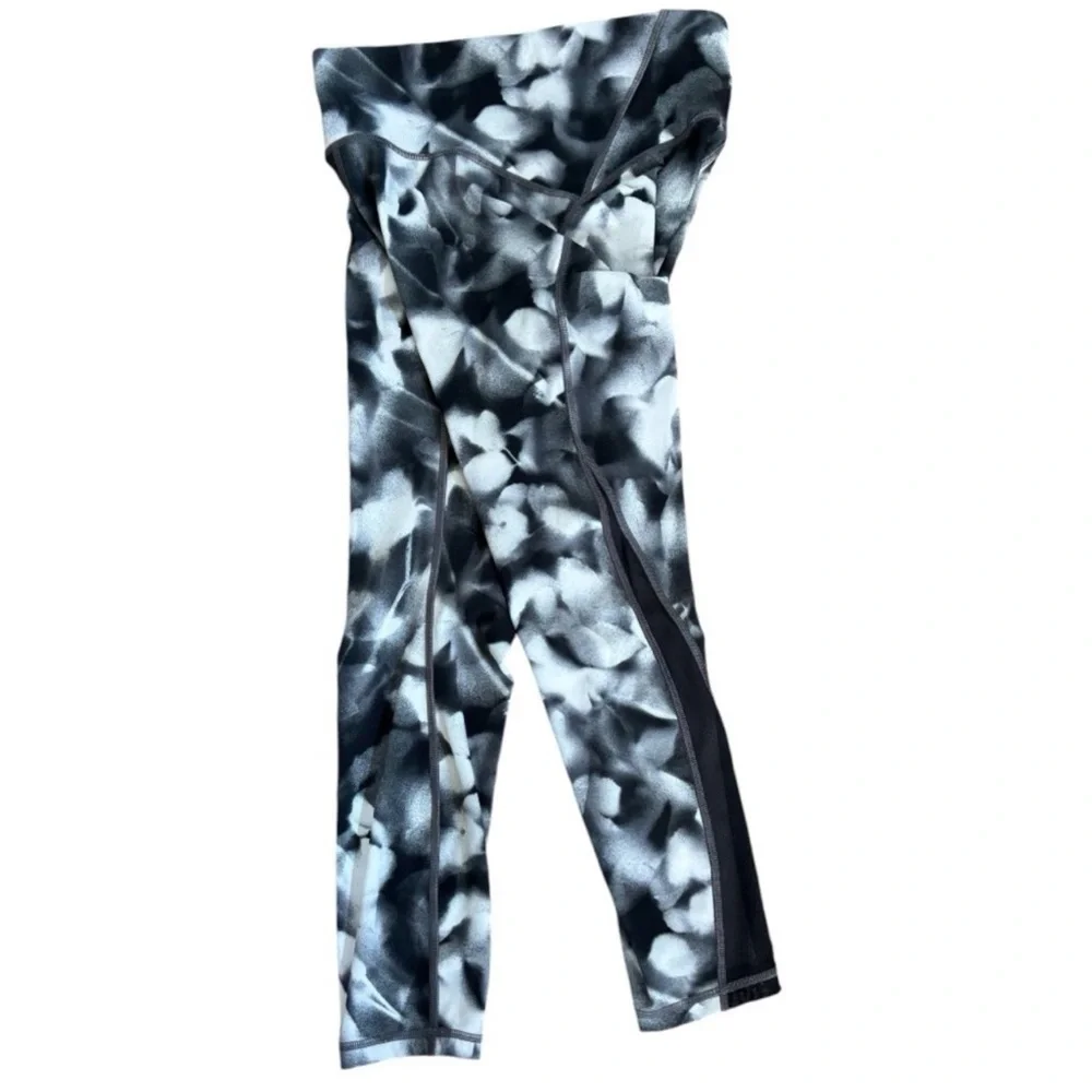 Lululemon Train Times 7/8 Pant 25” Interlaced Starlight Black / Black